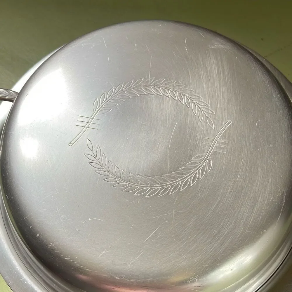 1940 Kensington aluminum Casserole Lurelle design dish & lid.